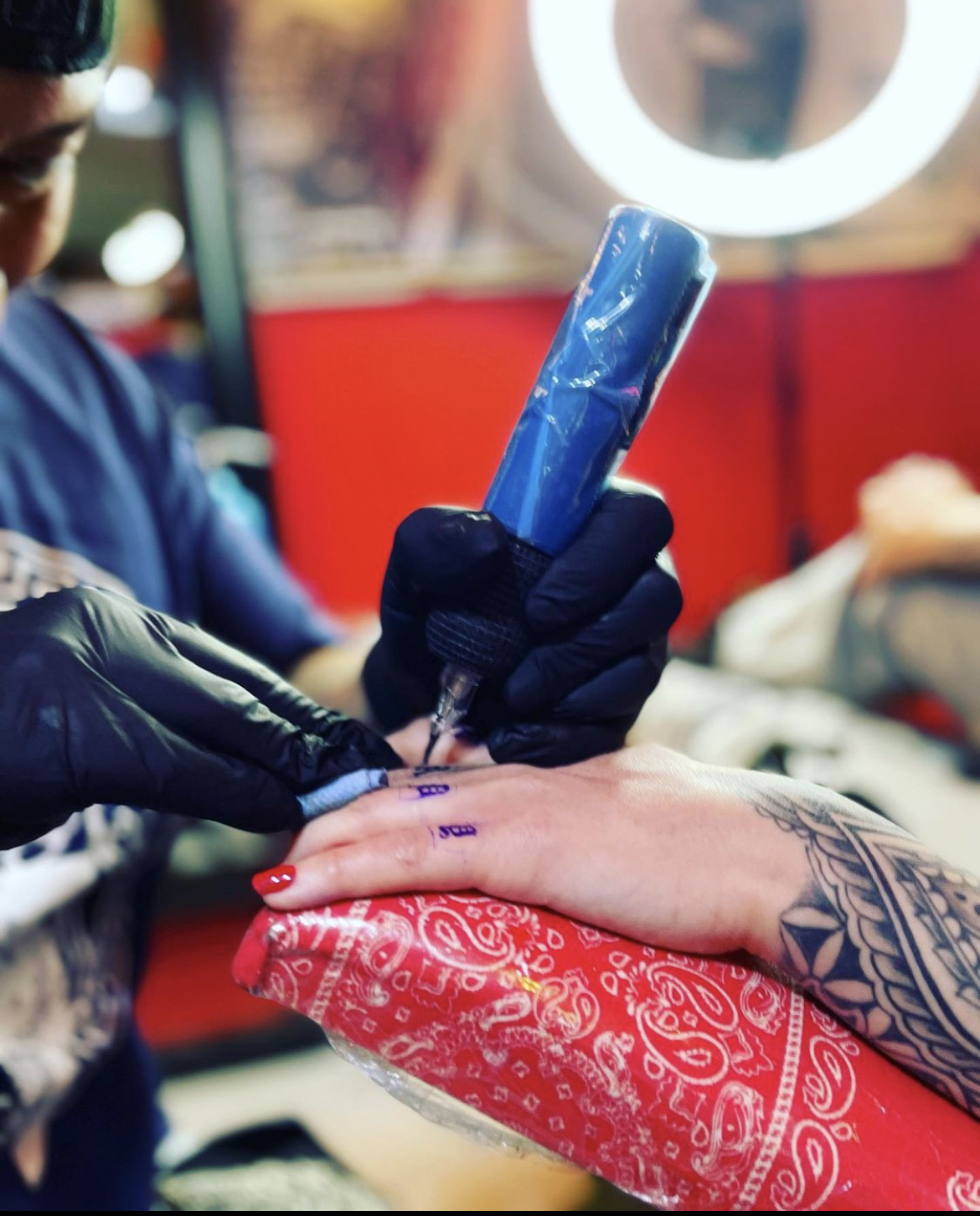 3 tattoo artists chairs art of ink